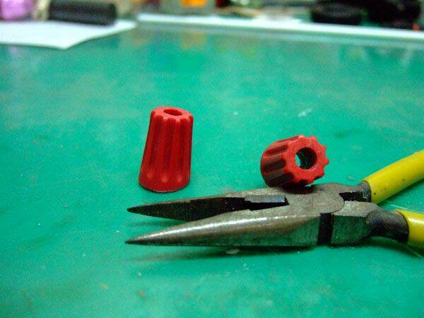 加工後的主桅座-切斜度及鑽洞