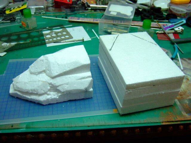 左邊是初樣-右邊是準備切銷的保麗龍塊