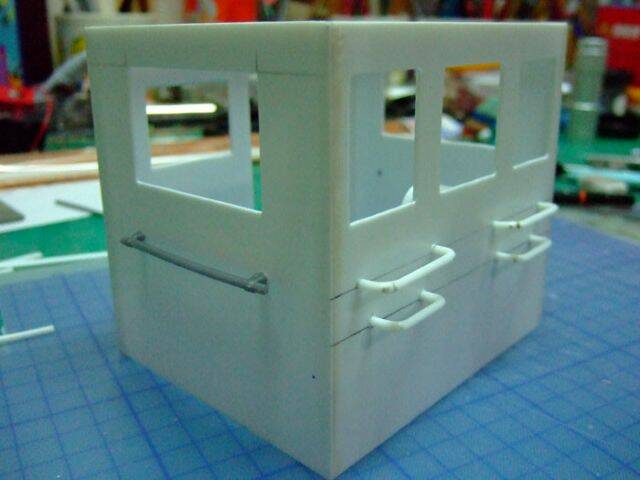 駕駛艙外圍裝飾