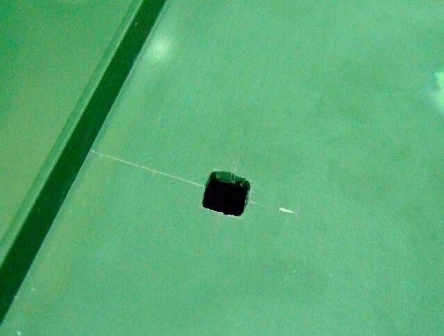 將畫上的尺寸挖開