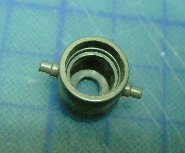 用6mm"鑽尾"慢慢的將柱子鑽掉