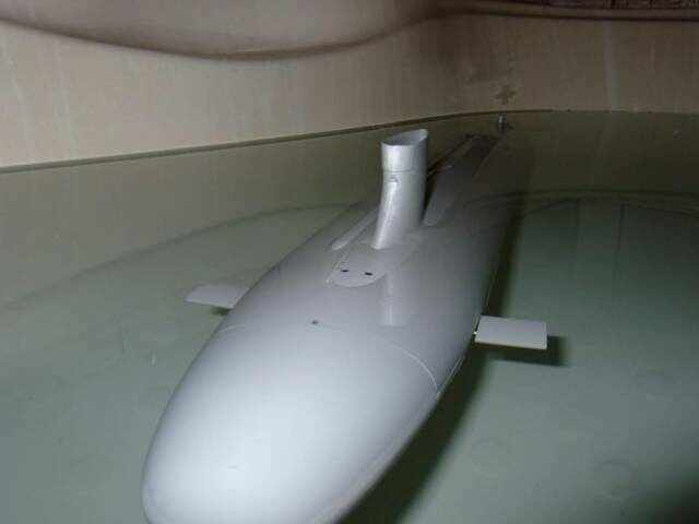 因船速很慢-所以將船身配重一點