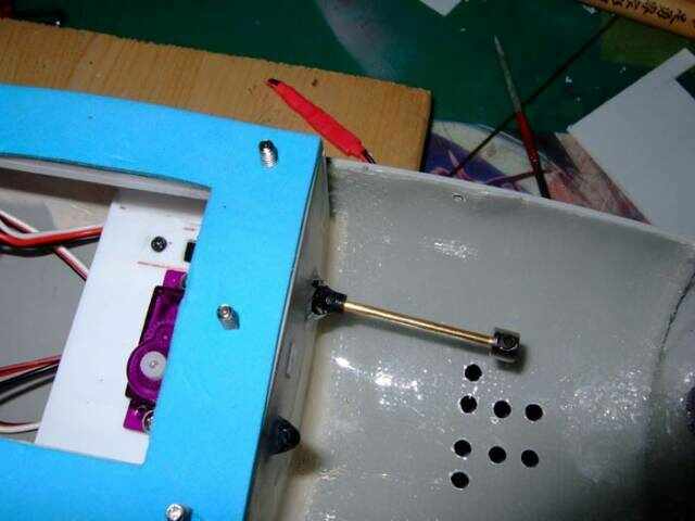 開關電源只要將銅棒前後移動既可-很方便ㄛ