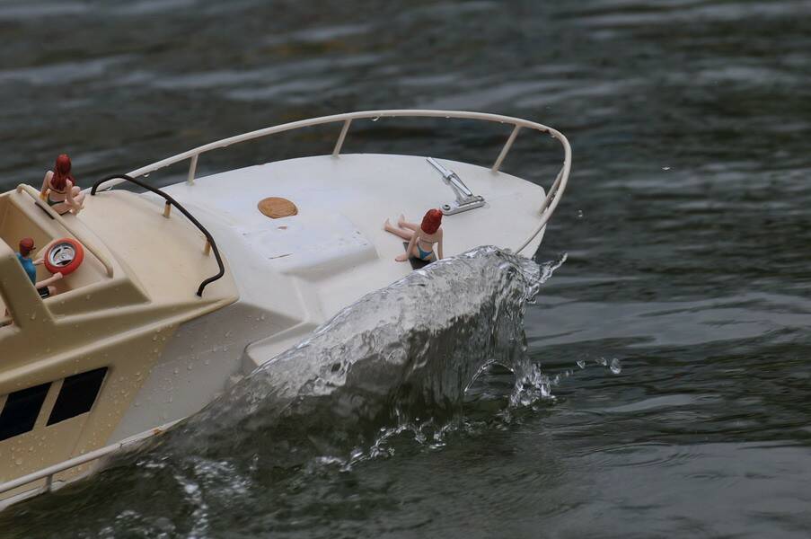 這個妹坐的真穩