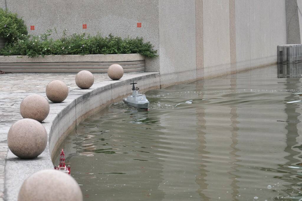 準備平靜的全速前進