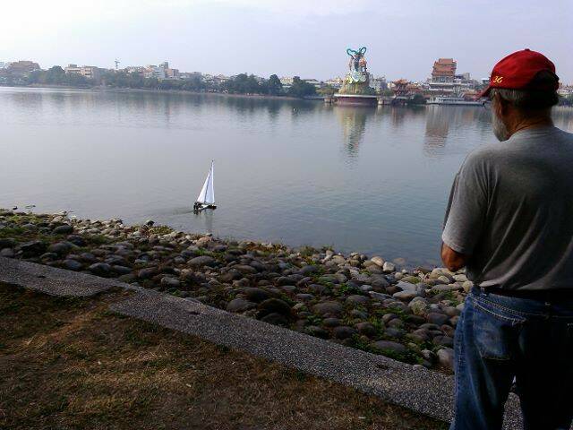 可愛老外的側面照