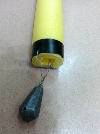 管底的膠布是為分散鐵線的能量,不然管抵很容易被拉破,鉛的重量約2~2.5兩