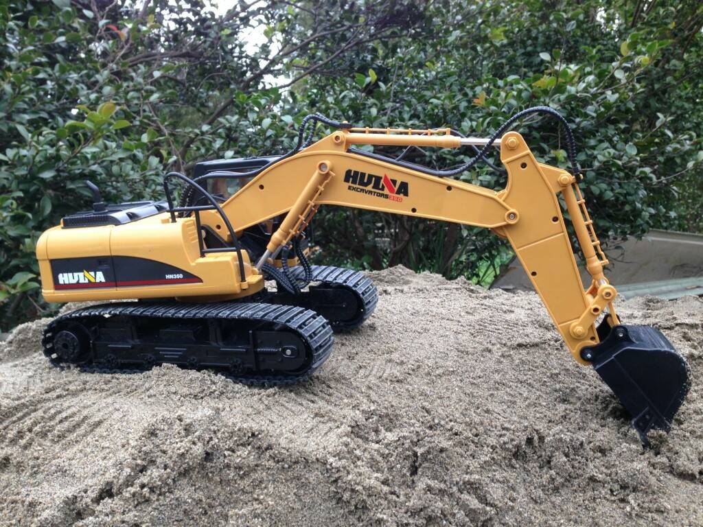 15通道挖土机.补上相片以及影片 - 机器人、重