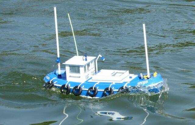 破浪的漁船 (我最喜歡這張照片)