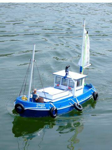 船員像不像在喝酒