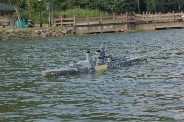 執行被拖任務的密蘇里號 執行被拖任務的密蘇里號