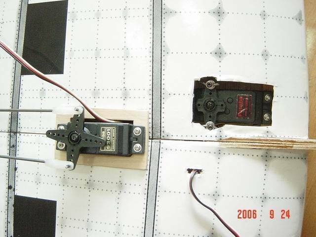 retract 與 aileron 伺服機.JPG