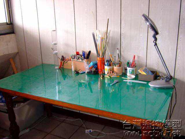 這個桌子很大-作2米的船也沒問題