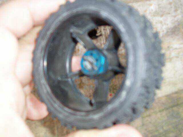 分家.......後腿..加輪座...腿骨..