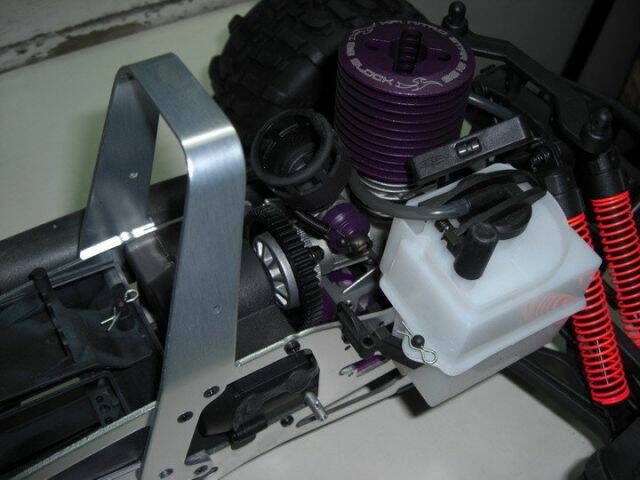 HPI SAVAGE 21 大腳車 附HPI 21級引擎