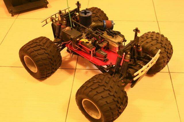 鴻諾魔鬼大腳 大腳車