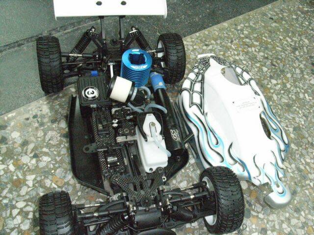 １／８GS廠藍火燄越野車全套賣8900