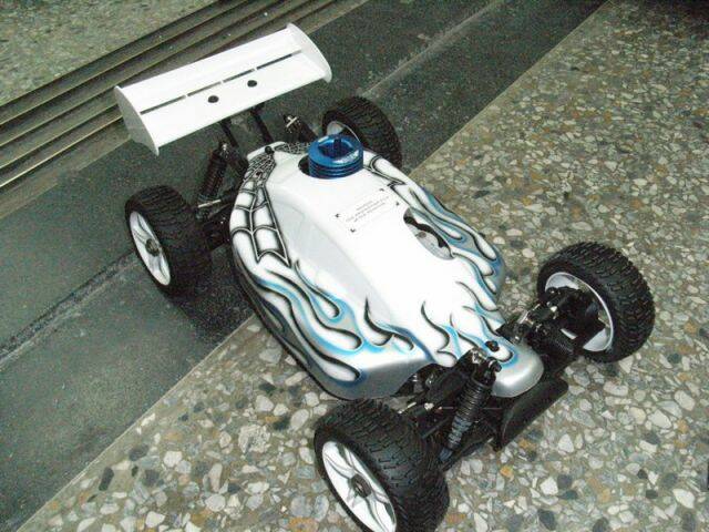 １／８GS廠藍火燄越野車全套賣8400