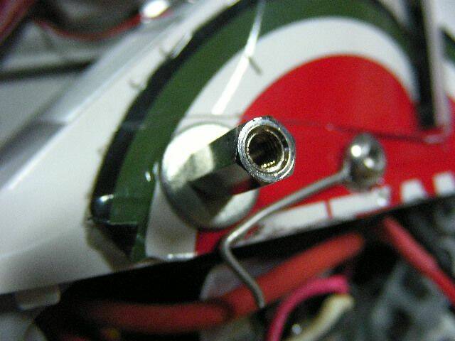 加上墊片...鎖上10mm細牙雙母銅柱...一定要用細牙..才能配合m3螺絲....如果不裝防傾桿的高手...用螺母來代 ...