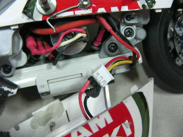 裝上下車殼前...先接上分壓頭