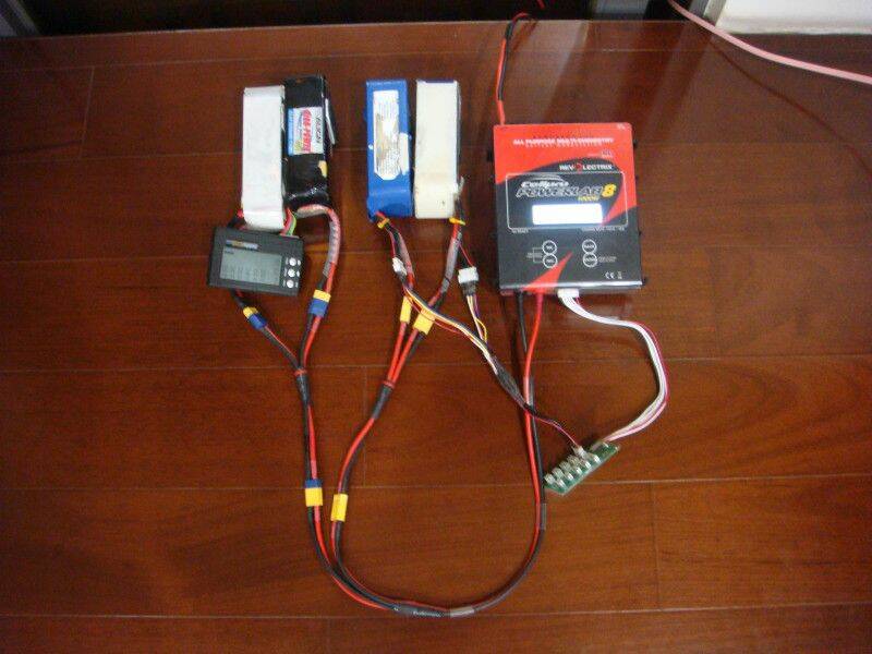 一次充4個電池 一次充4個電池