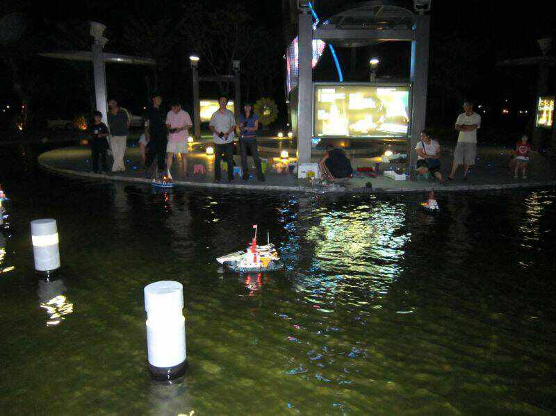 如膠似漆(人是船也是)(日也是晚也是)