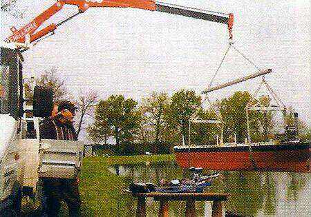 下水要動用吊車