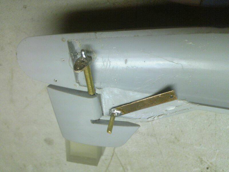 方向舵和升降舵機構