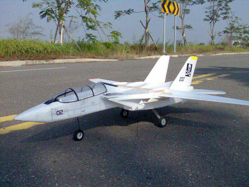 太熱了...先躲太陽一下