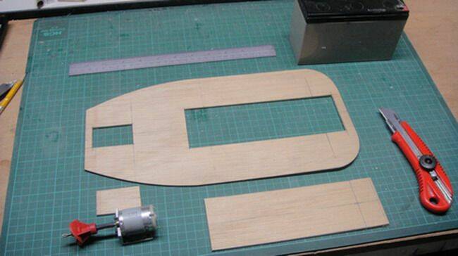 船艙內控制系底板規劃 切割