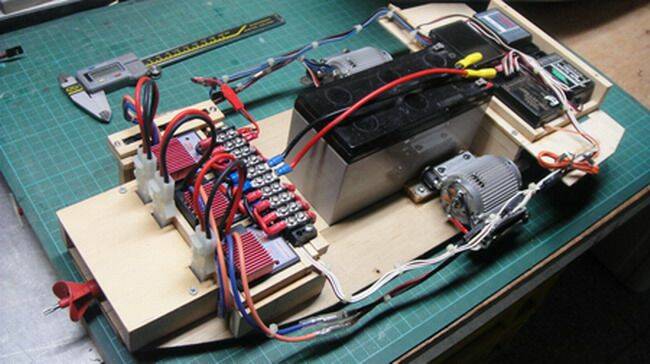 完成的模組化動力及控制組