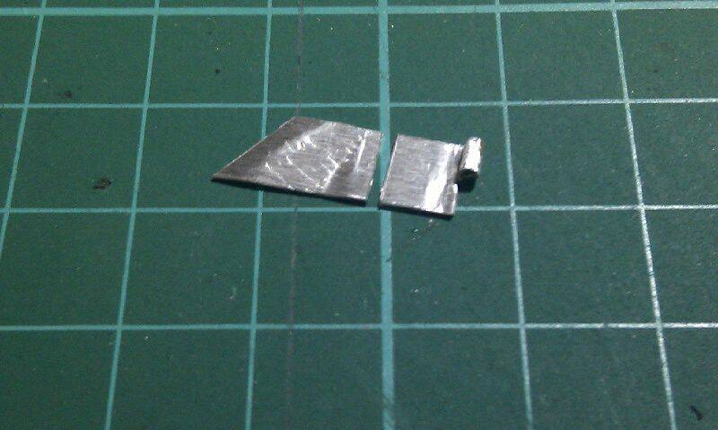 1mm鋁片用美工刀劃一刀很簡單就可以折斷了，斷面又平整
