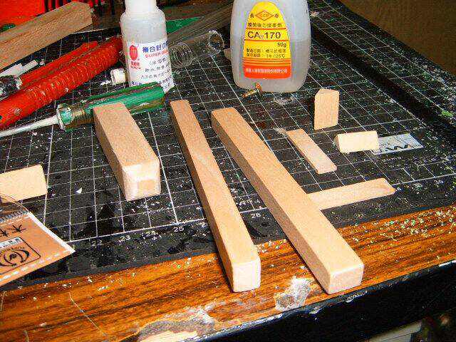 長方木/3角木/文具行有賣