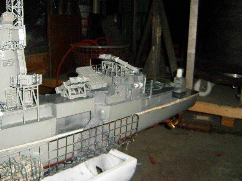 船身還需再補土