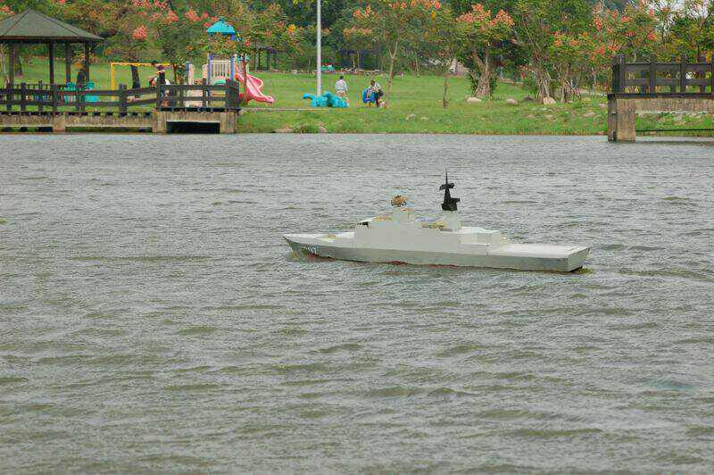 看水紋風都一陣一陣的吹