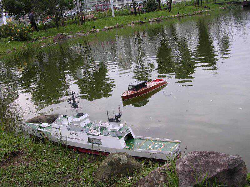 美堤艦與港灣之星