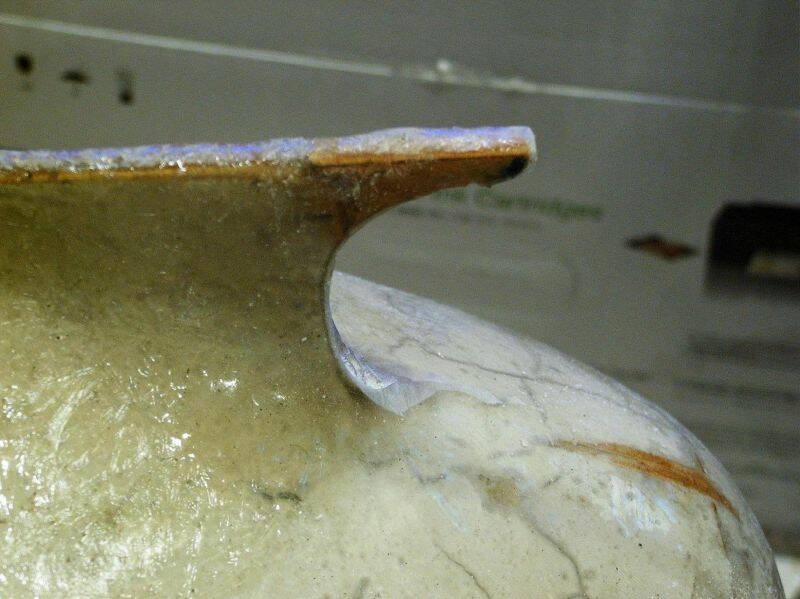 把船底的尾吧整型一下