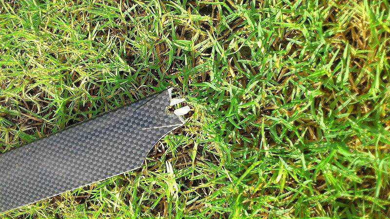 號稱是碳纖槳，唬爛的