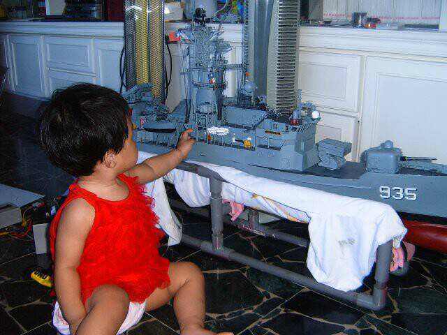 .造船的玩伴.好奇的老2