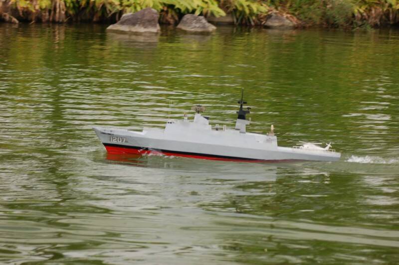 艦艏又跳起來了