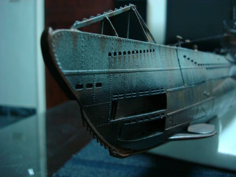 艦頭艦底加裝防護鋼樑