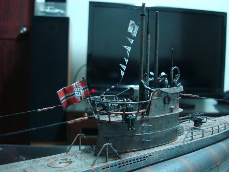 弄到差點脫窗的小旗子