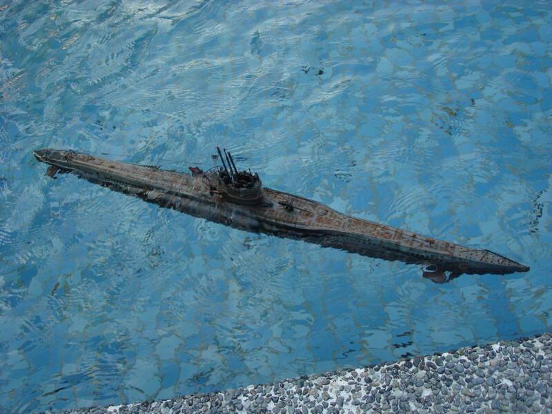 看他變的多落寞...