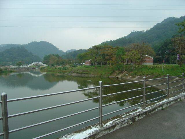 鏡頭會騙人，事實上沒那麼大。