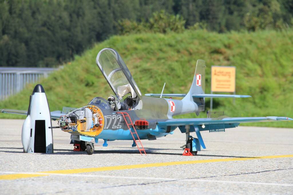 TS-11 進駐瑞士邁林根空軍基地