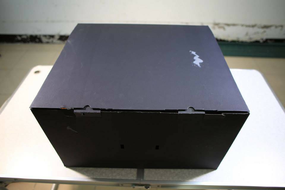 超級低調的黑盒子