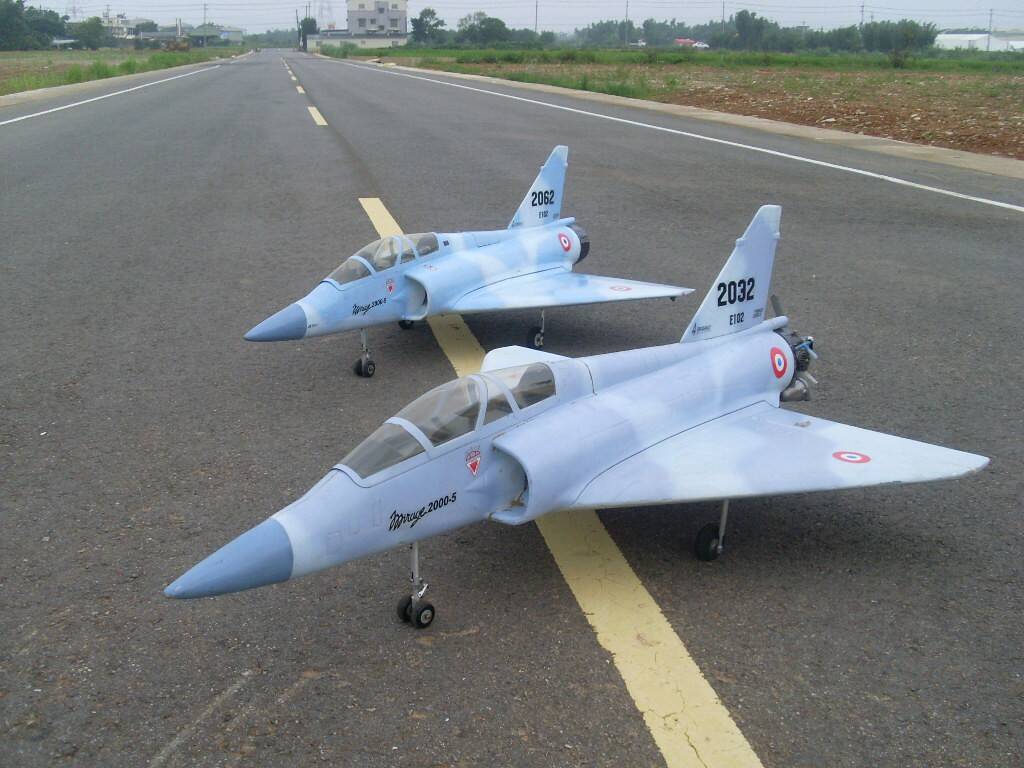 幻象兩兄弟YS-45引擎後推和OS91引擎導風扇