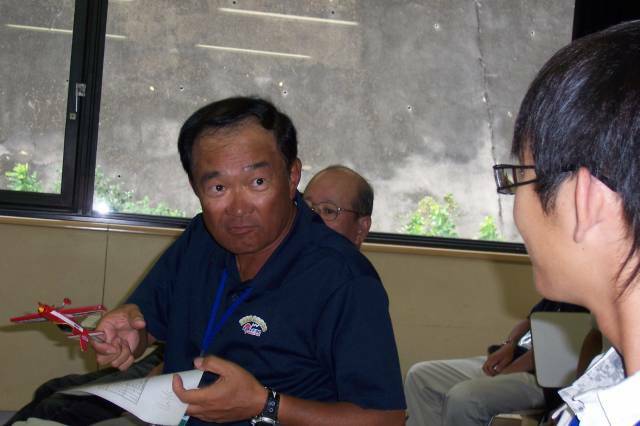 這個人...不能不認識...他不是人..是神...日本3A的精神指標,目前退居幕後,但是飛的比音田好!!!!