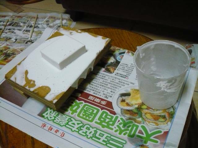 就是這麼一小塊放了10個小時都還沒乾？