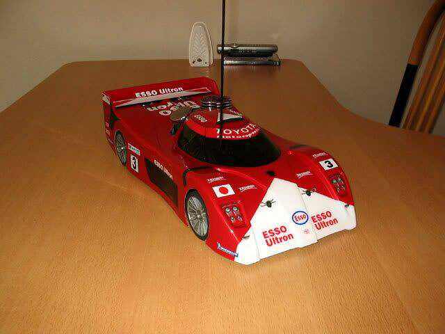 Toyota_gt1_2.jpg